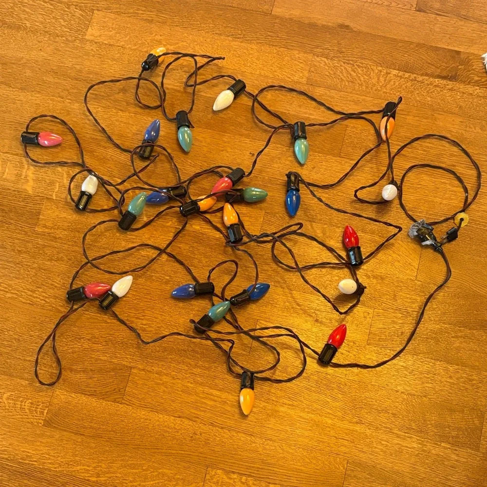 Vintage 50s-60s Christmas Multi-Colored 25 Light Strand Size C9